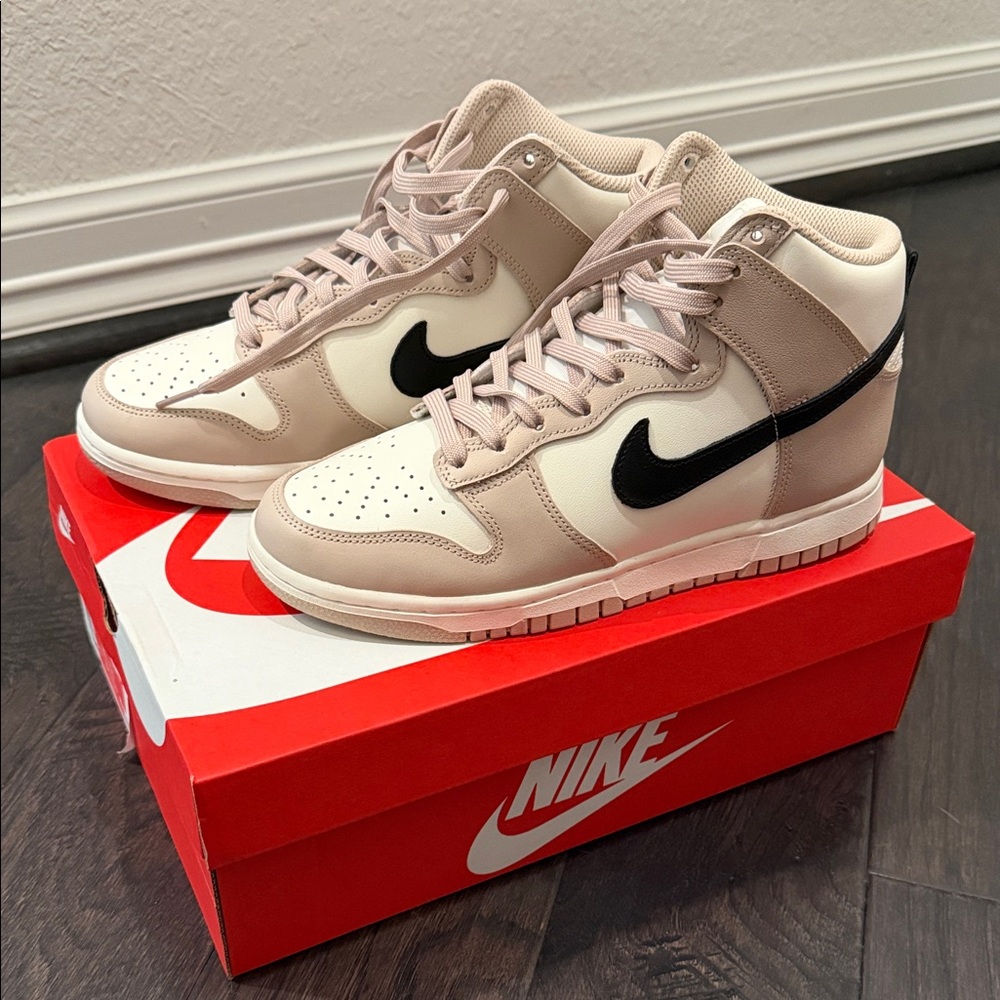Nike Dunk Hi